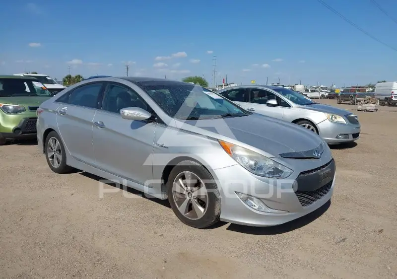 2011 Hyundai Sonata photo