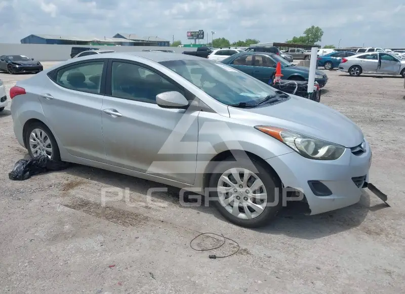 2011 Hyundai Elantra photo