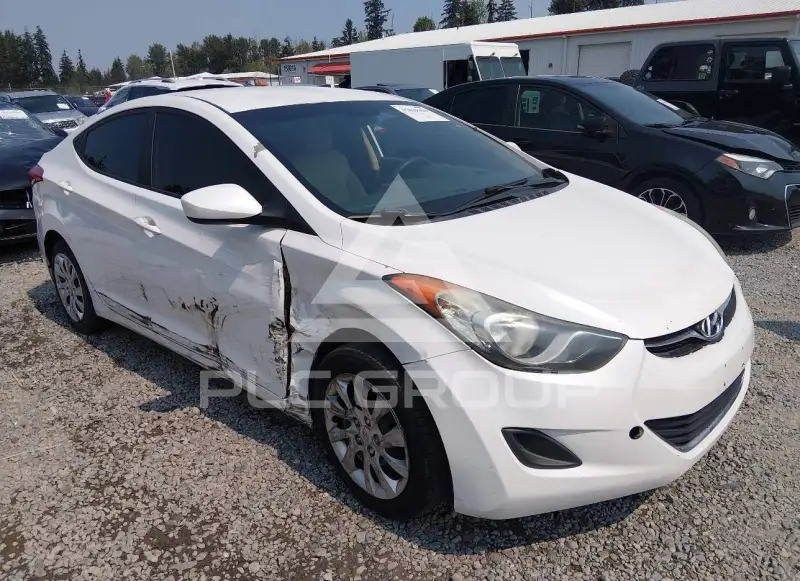 2011 Hyundai Elantra photo