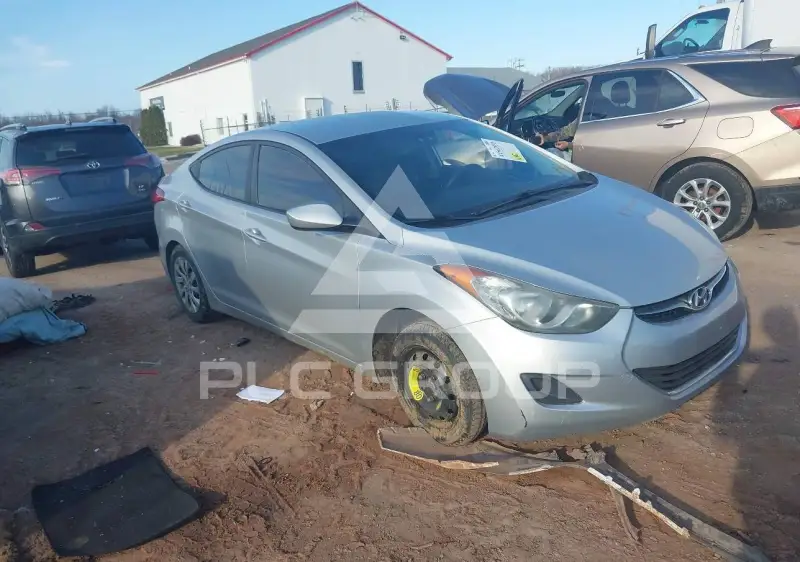 2011 Hyundai Elantra photo