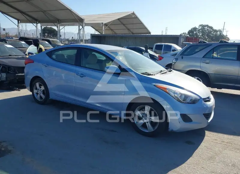 2011 Hyundai Elantra photo