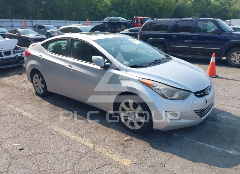 2011 Hyundai Elantra photo