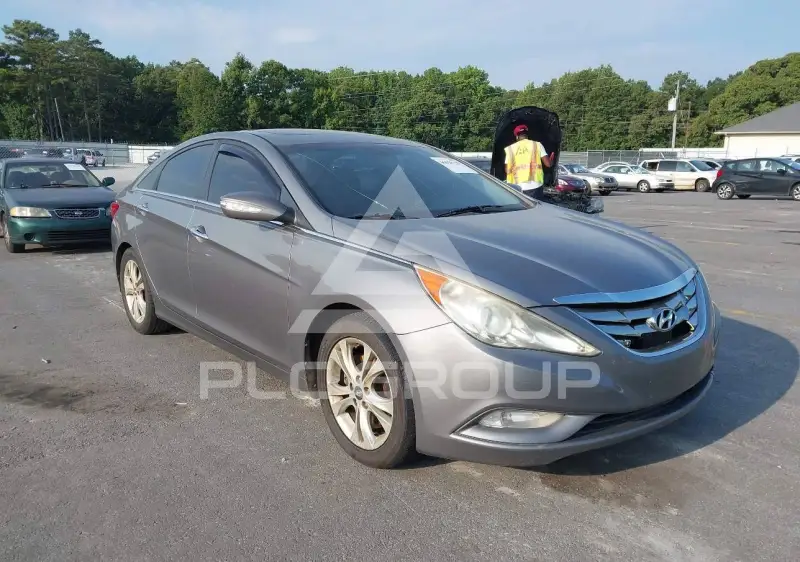 2011 Hyundai Sonata photo