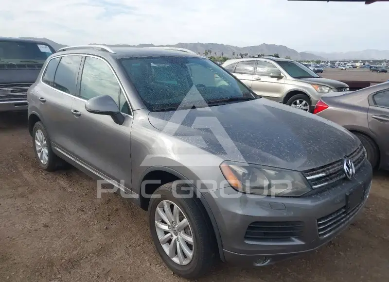 2011 Volkswagen Touareg фото