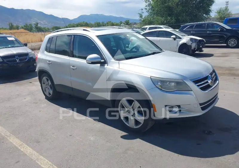 2011 Volkswagen Tiguan photo
