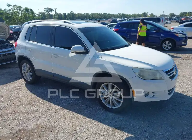 2011 Volkswagen Tiguan photo