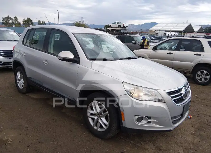 2011 Volkswagen Tiguan photo
