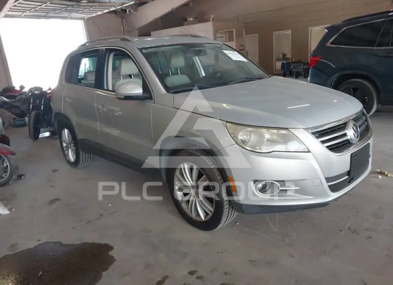 2011 Volkswagen Tiguan photo