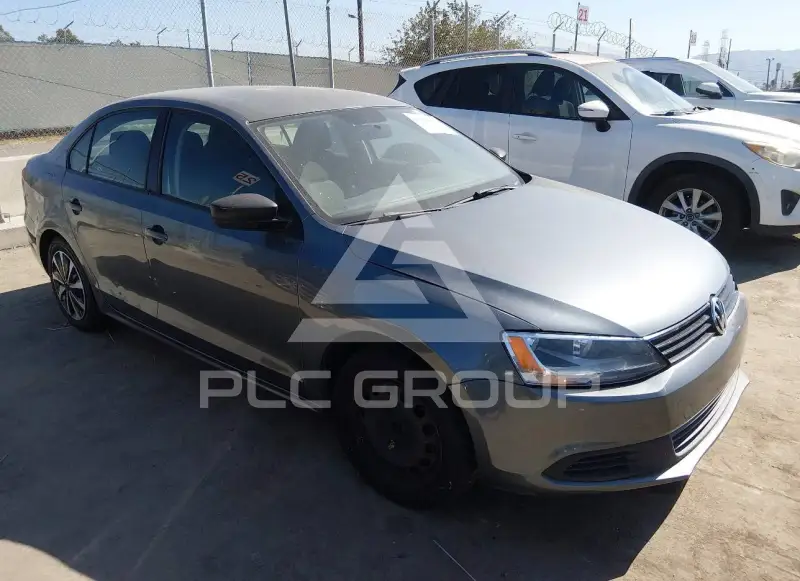2011 Volkswagen Jetta photo