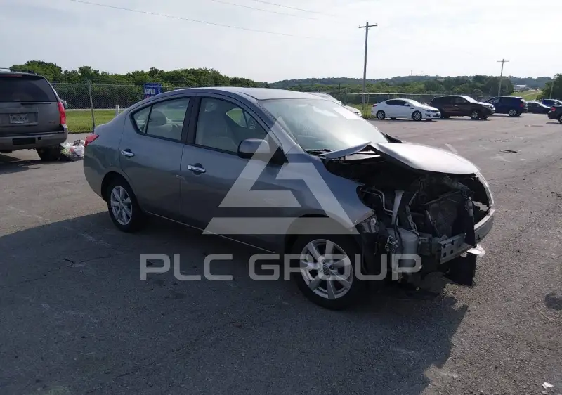 2012 Nissan VERSA фото