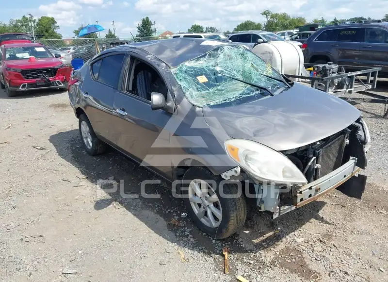 2012 Nissan VERSA фото