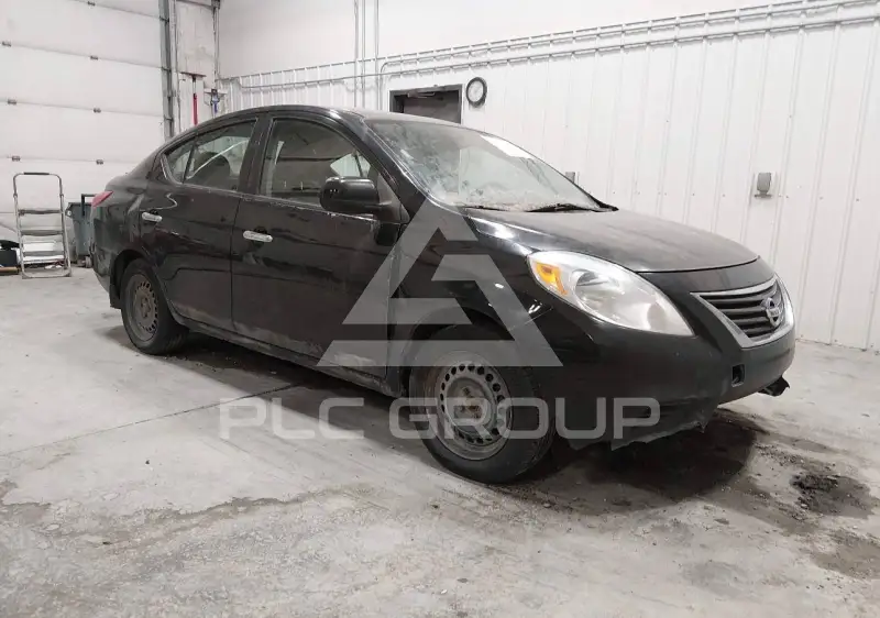 2012 Nissan VERSA photo