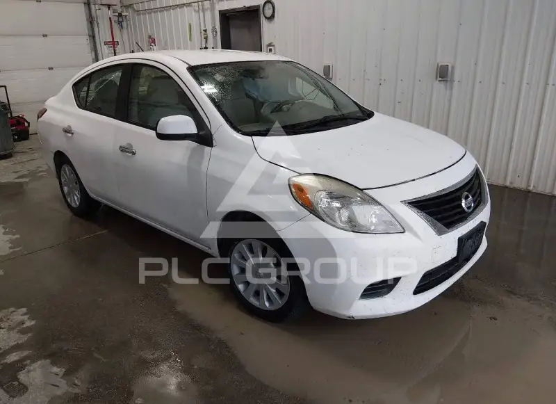 2012 Nissan VERSA photo