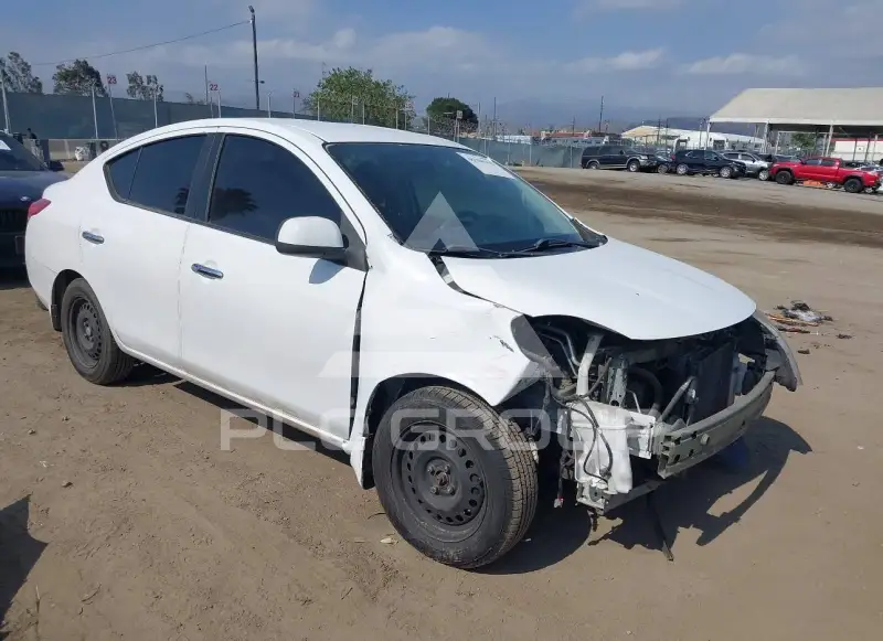 2012 Nissan VERSA photo