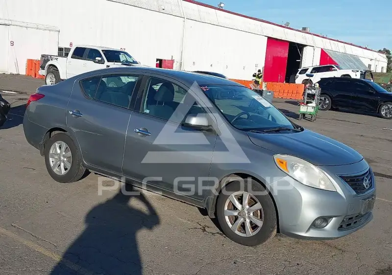 2012 Nissan VERSA photo