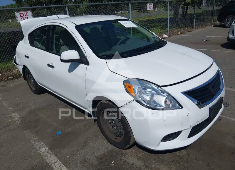 2012 Nissan VERSA фото