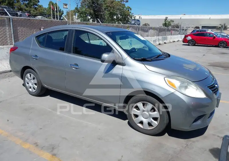 2012 Nissan VERSA фото