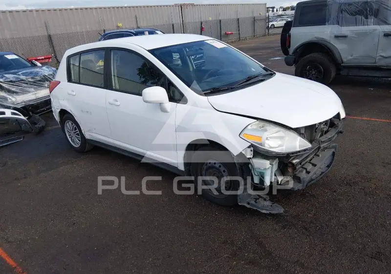 2012 Nissan VERSA photo