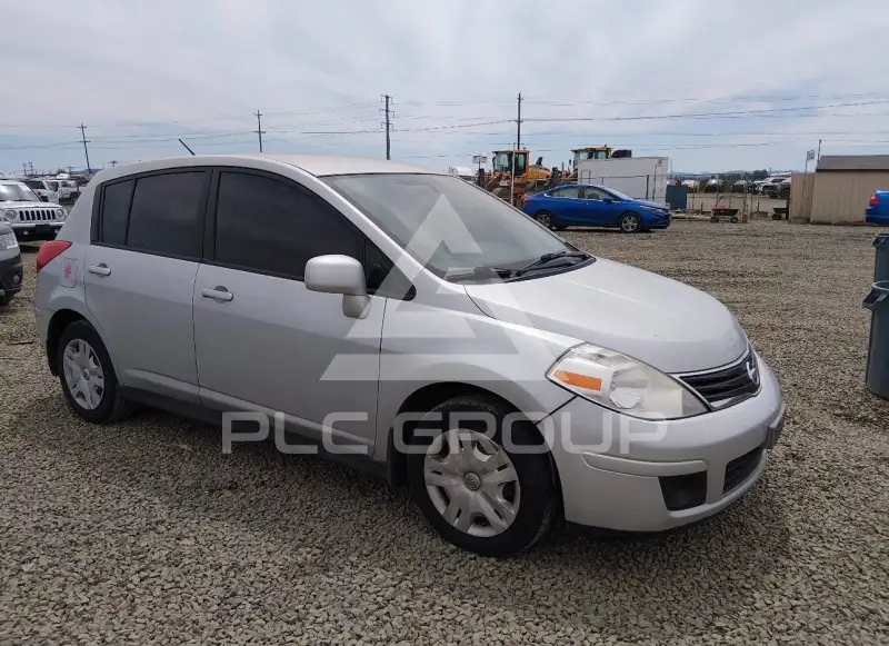 2012 Nissan VERSA photo