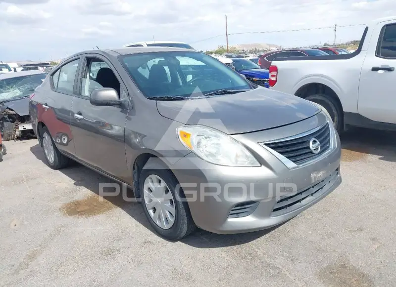 2012 Nissan VERSA photo