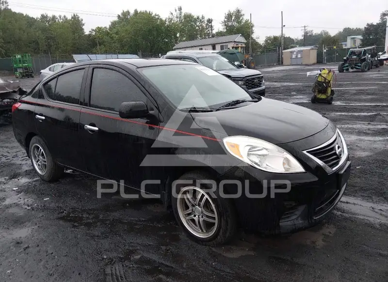 2012 Nissan VERSA photo