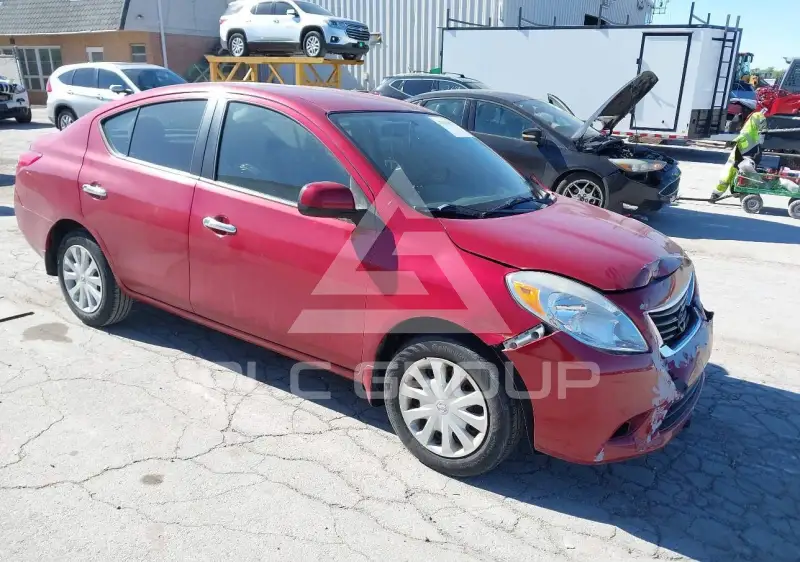 2012 Nissan VERSA фото