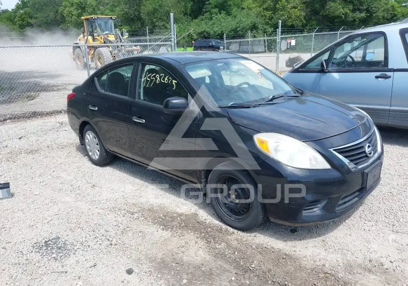 2012 Nissan VERSA photo