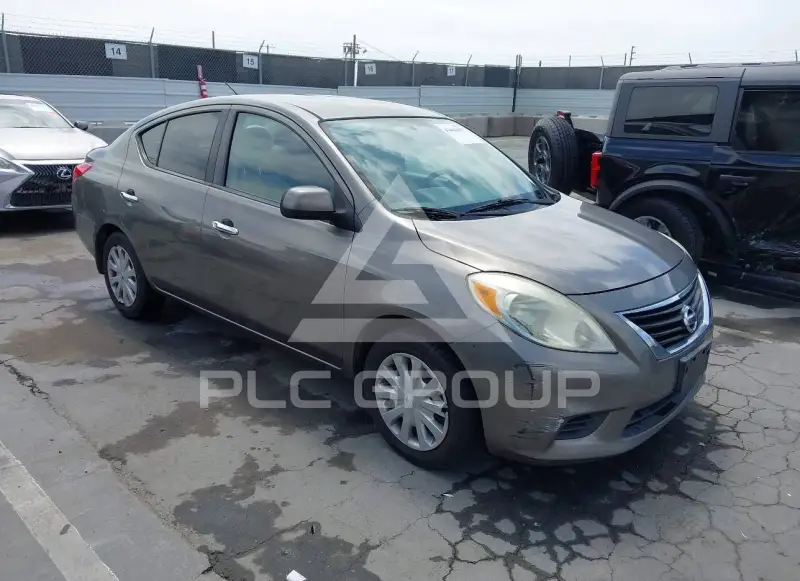 2012 Nissan VERSA фото