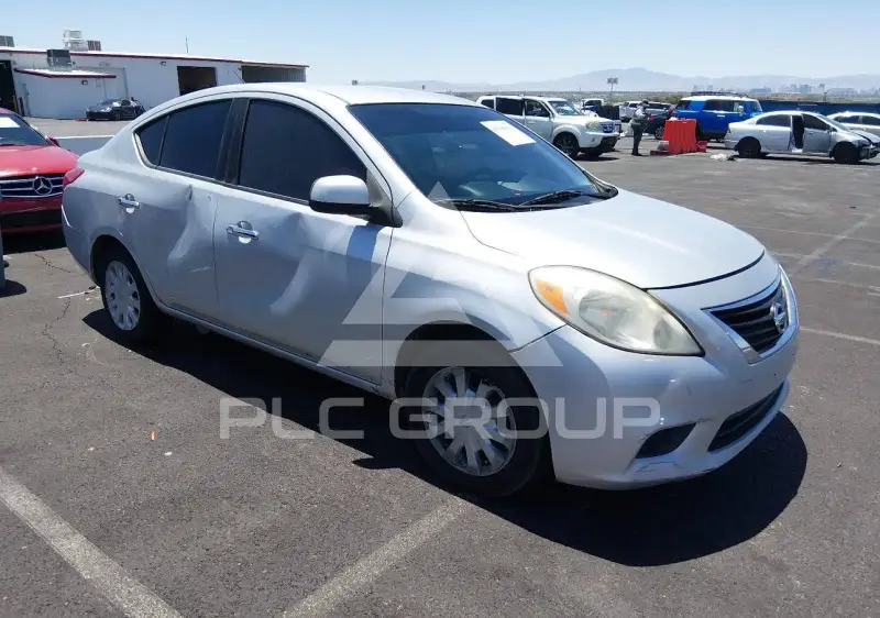 2012 Nissan VERSA фото