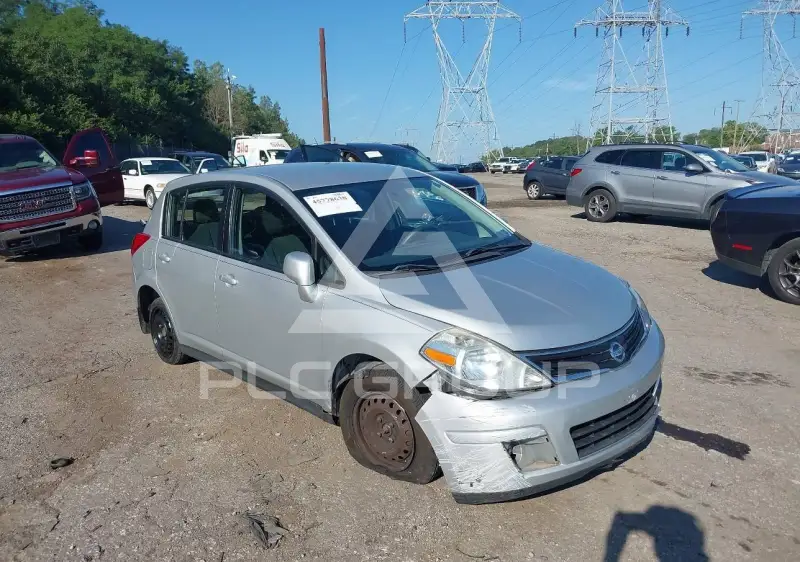 2012 Nissan VERSA photo