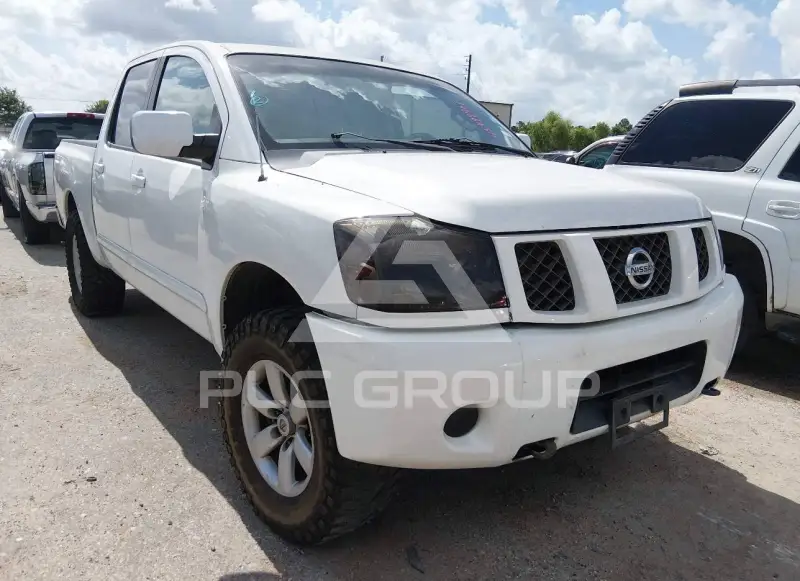2012 Nissan TITAN фото