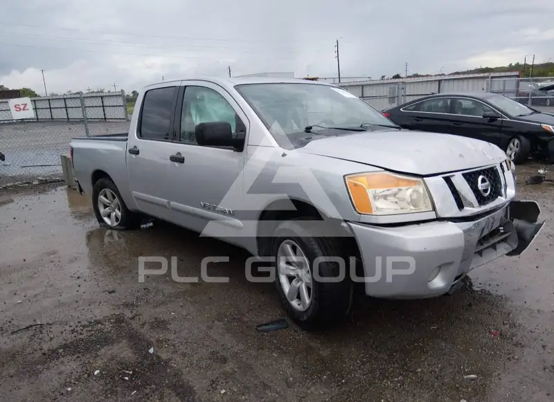 2012 Nissan TITAN фото