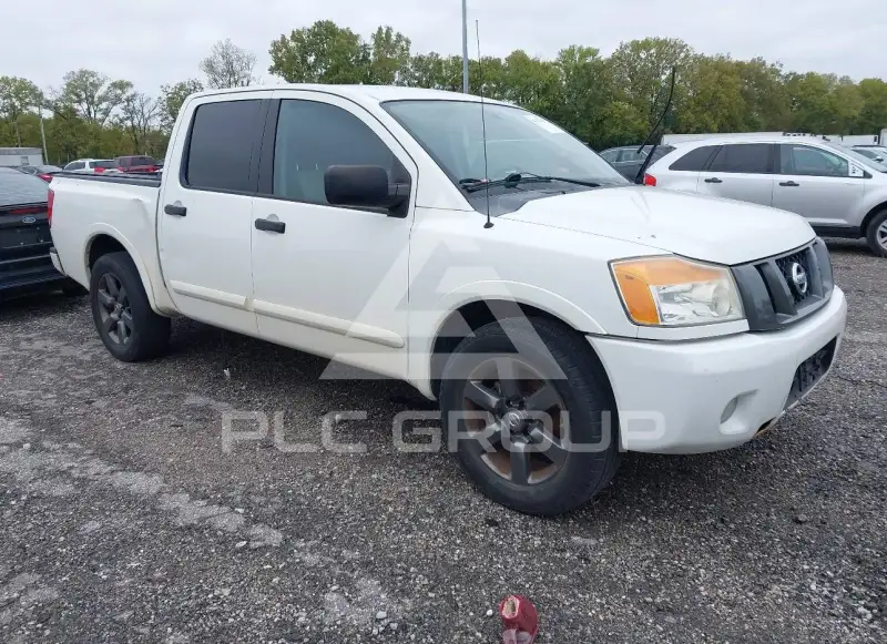 2012 Nissan TITAN фото
