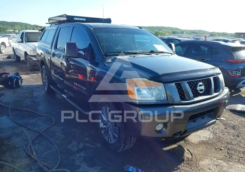 2012 Nissan TITAN фото