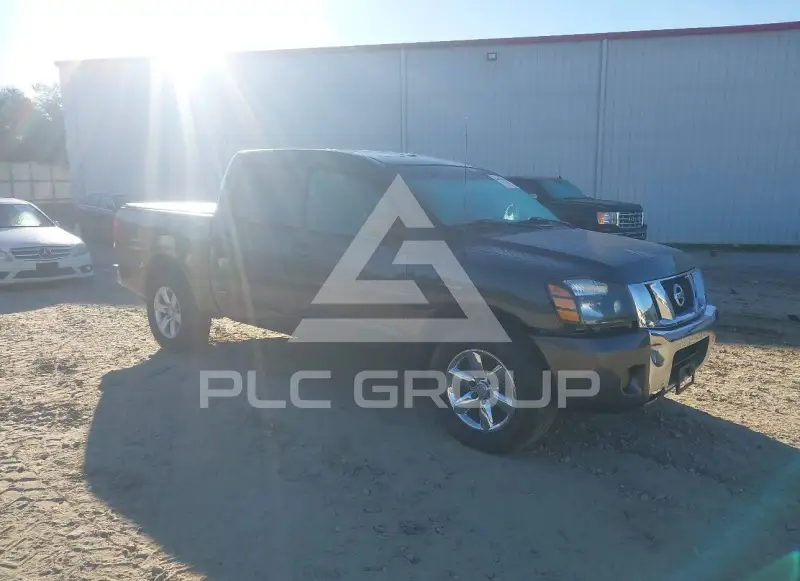 2012 Nissan TITAN фото