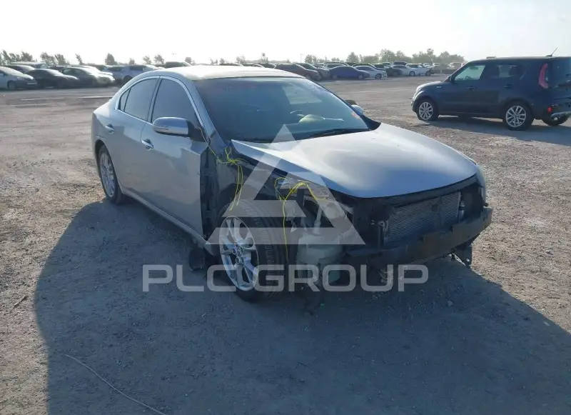 2012 Nissan MAXIMA photo