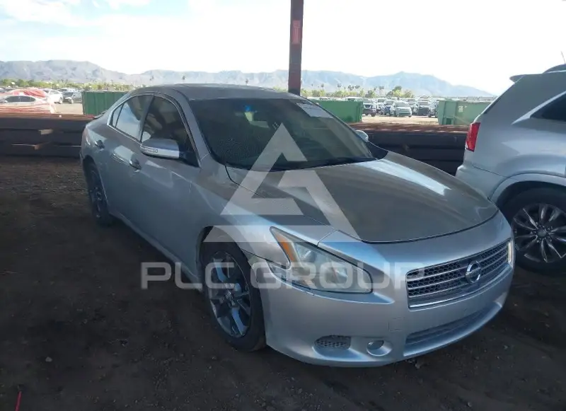 2012 Nissan MAXIMA photo