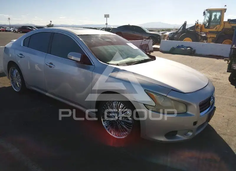 2012 Nissan MAXIMA photo