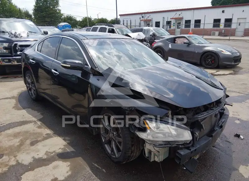 2012 Nissan MAXIMA photo