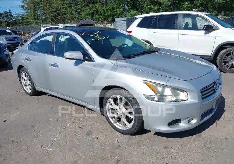2012 Nissan MAXIMA photo