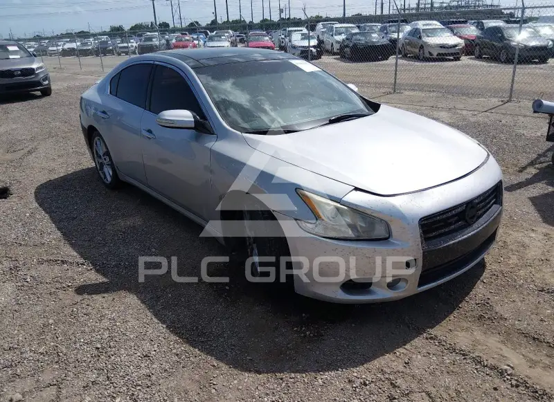 2012 Nissan MAXIMA photo