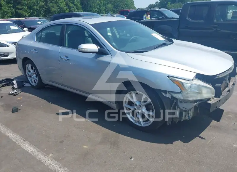 2012 Nissan MAXIMA photo