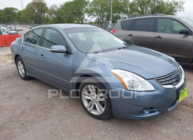 2012 Nissan ALTIMA photo
