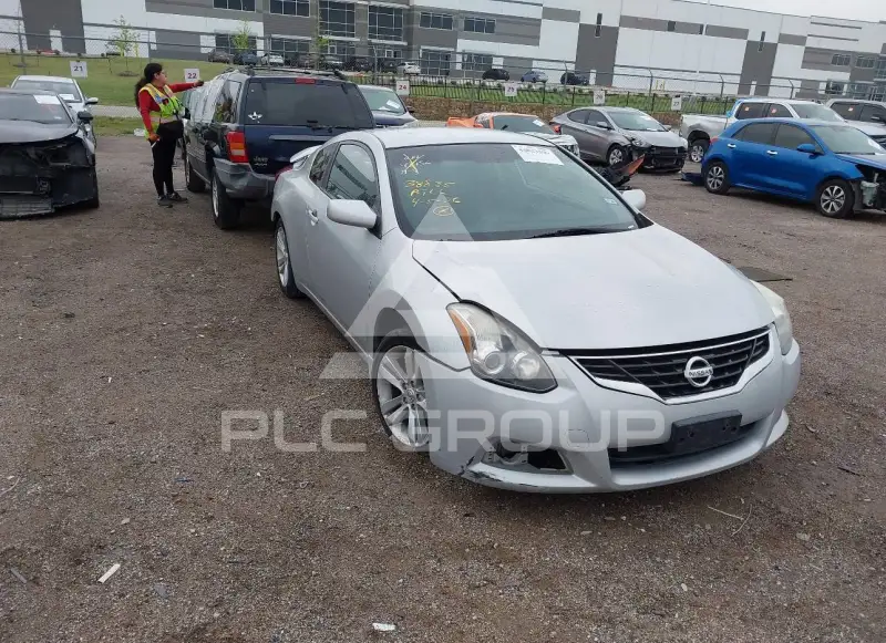 2012 Nissan ALTIMA photo