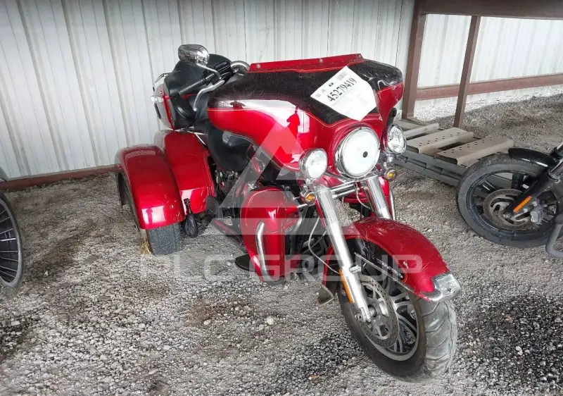 2012 Harley-Davidson FLHTCU фото