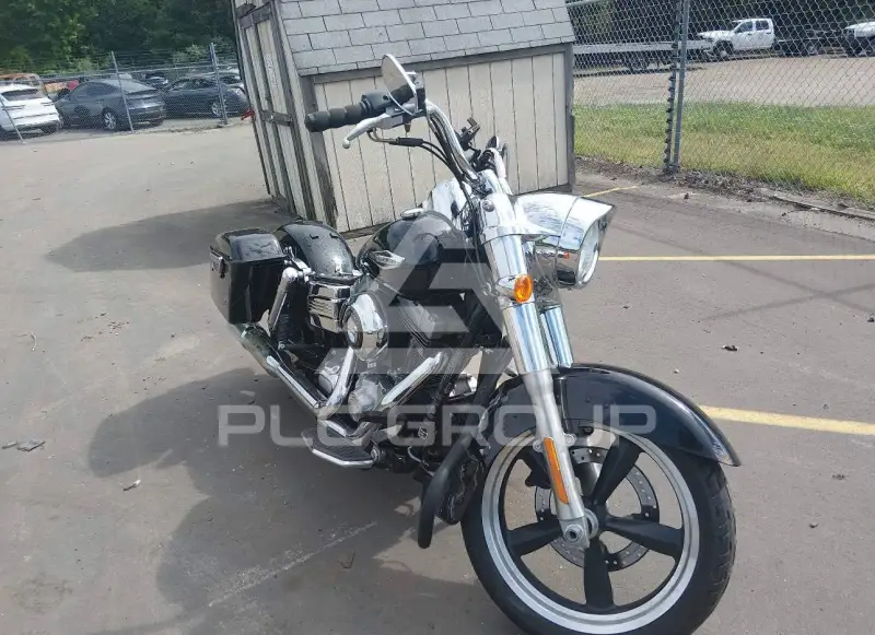 2012 Harley-Davidson FLD фото