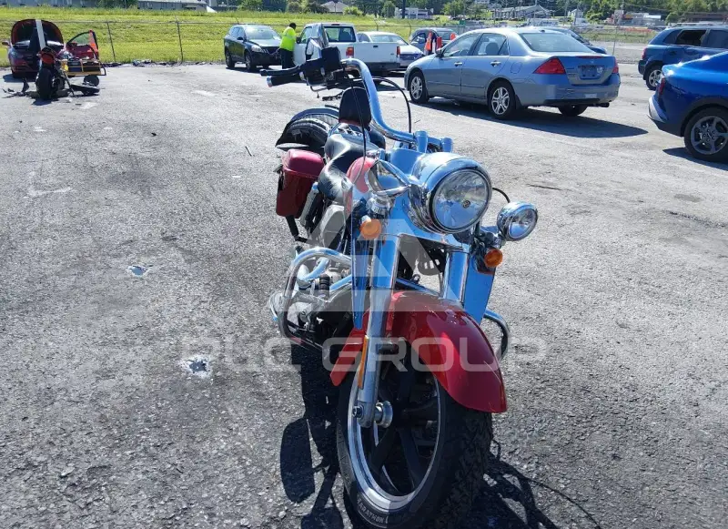 2012 Harley-Davidson FLD фото