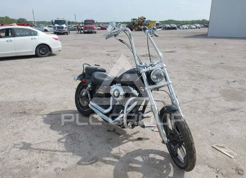 2012 Harley-Davidson FXDWG фото