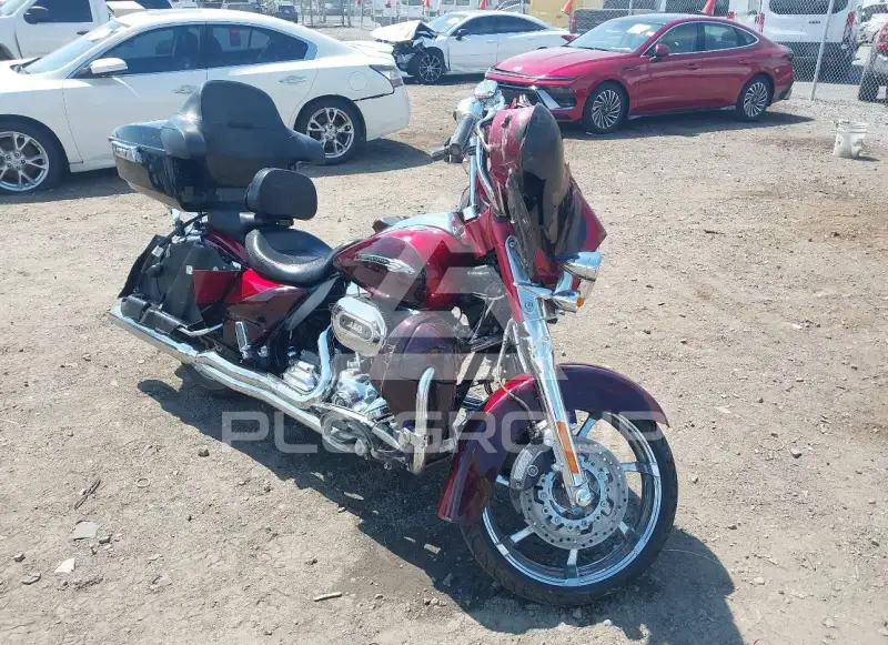 2012 Harley-Davidson FLHX photo