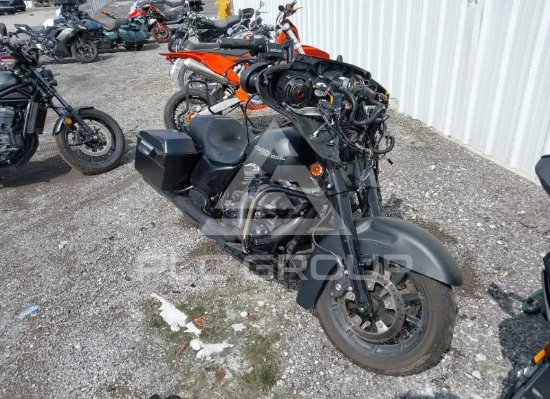 2012 Harley-Davidson FLHX фото